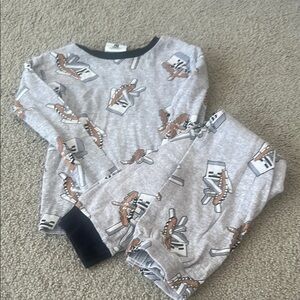 Gray Space-Themed Pajama Set with Astronaut Print